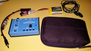 Mountain Topper Radio with 500mAh LiPo, power cable and earbuds